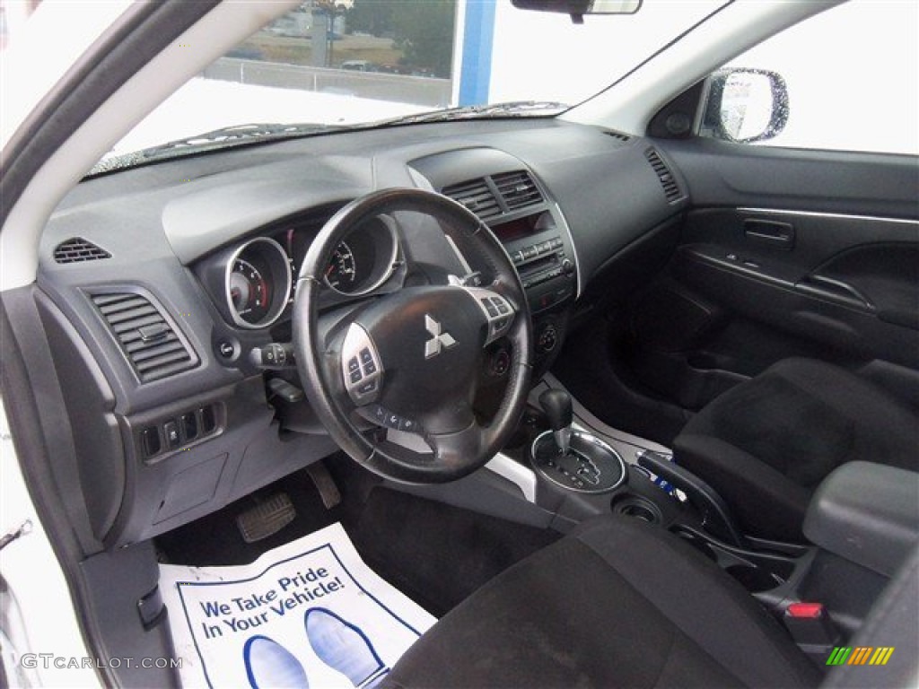 Black Interior 2013 Mitsubishi Outlander Sport ES Photo #85535525