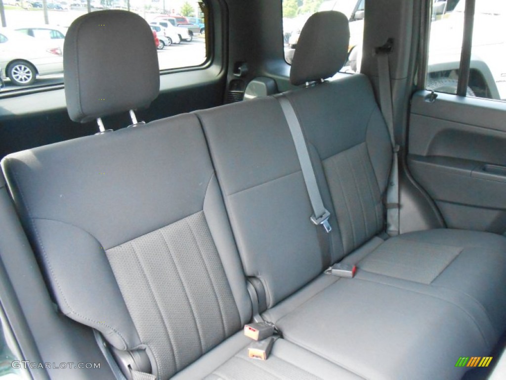 2011 Liberty Sport 4x4 - Natural Green Metallic / Dark Slate Gray photo #15