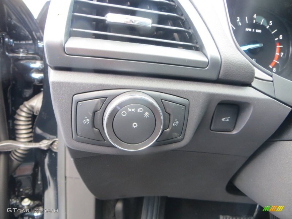 2014 Ford Fusion S Controls Photo #85538312