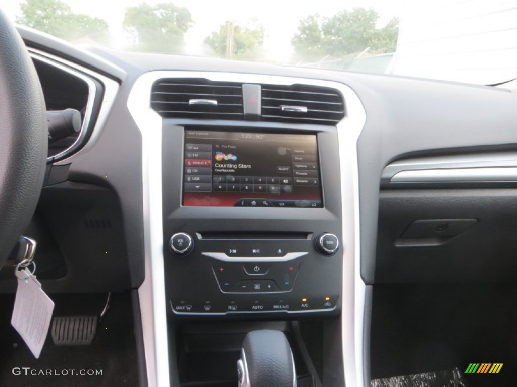 2014 Fusion SE EcoBoost - Tuxedo Black / Charcoal Black photo #24