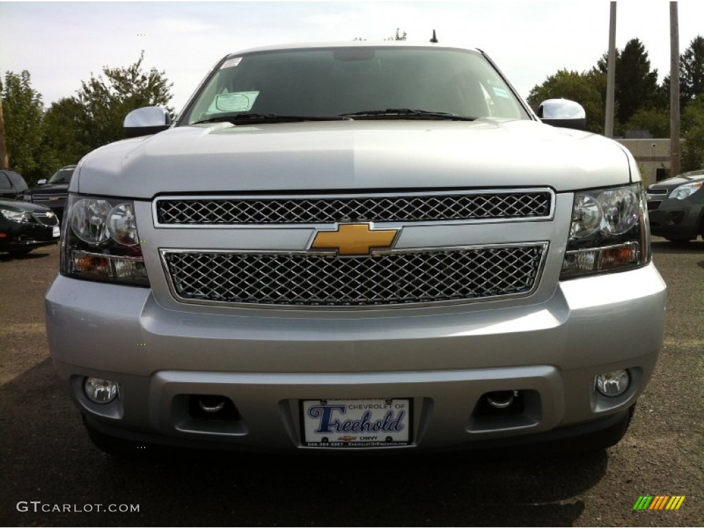 2014 Tahoe LS - Silver Ice Metallic / Ebony photo #2