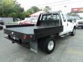 1999 Oxford White Ford F350 Super Duty XLT SuperCab 4x4 Chassis Flat Bed  photo #3