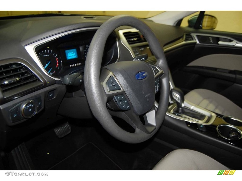 2013 Fusion S - Sterling Gray Metallic / Earth Gray photo #11