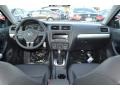 Black Uni - Jetta SE Sedan Photo No. 5