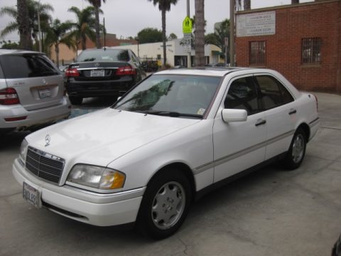 1995 Mercedes-Benz C 220 Sedan Data, Info and Specs