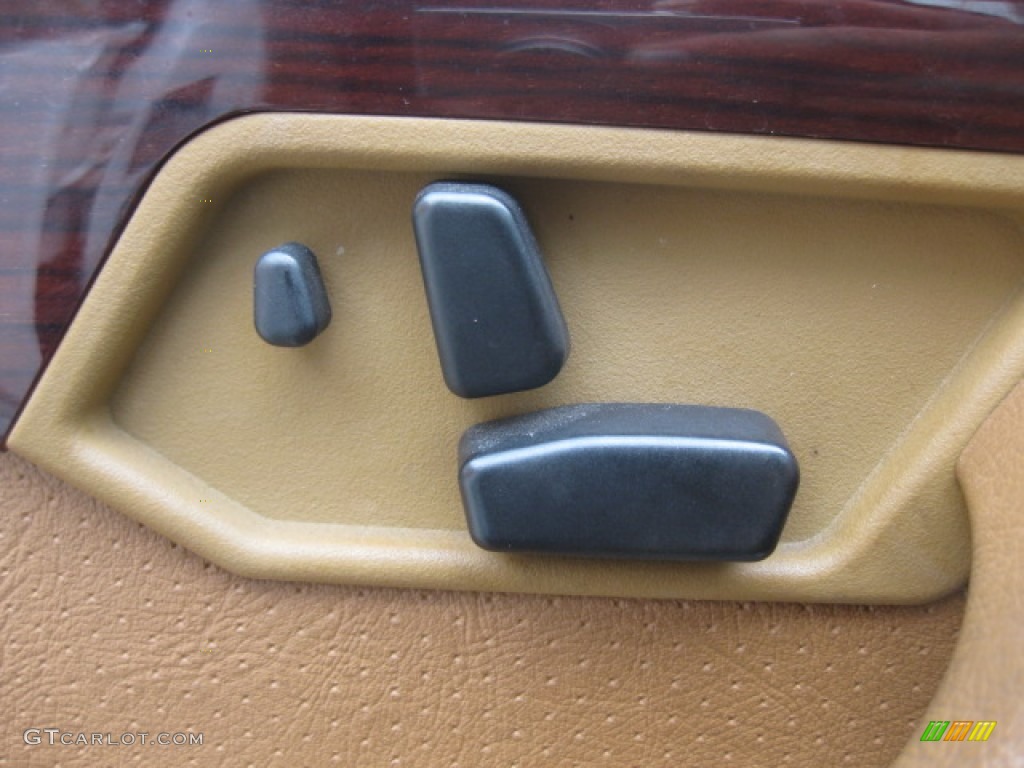1995 Mercedes-Benz C 220 Sedan Controls Photo #85552802