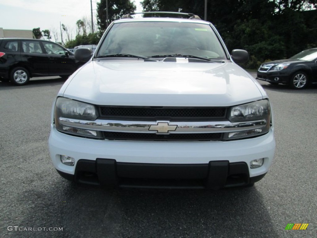 2002 TrailBlazer EXT LT 4x4 - Summit White / Medium Oak photo #3