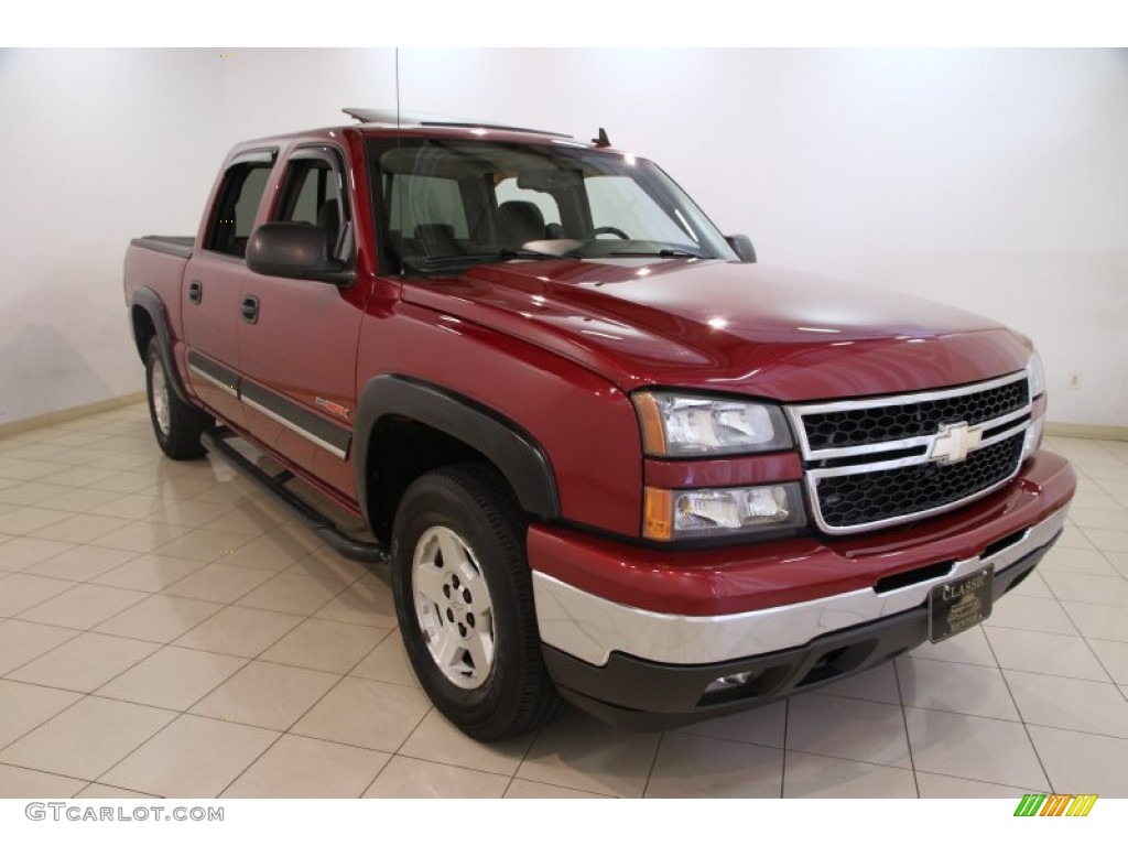 2006 Silverado 1500 LT Crew Cab 4x4 - Sport Red Metallic / Dark Charcoal photo #1