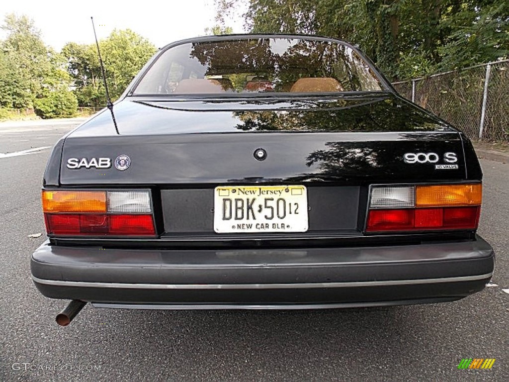1991 900 S Sedan - Black / Tan photo #4
