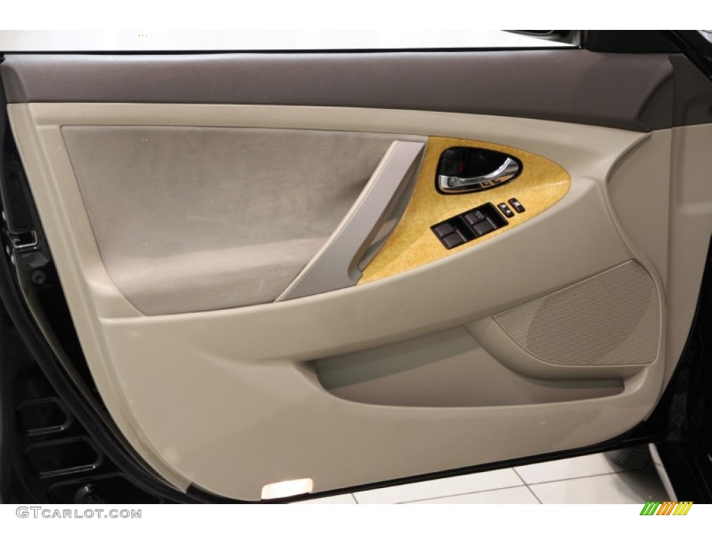 2007 Camry XLE - Black / Bisque photo #4