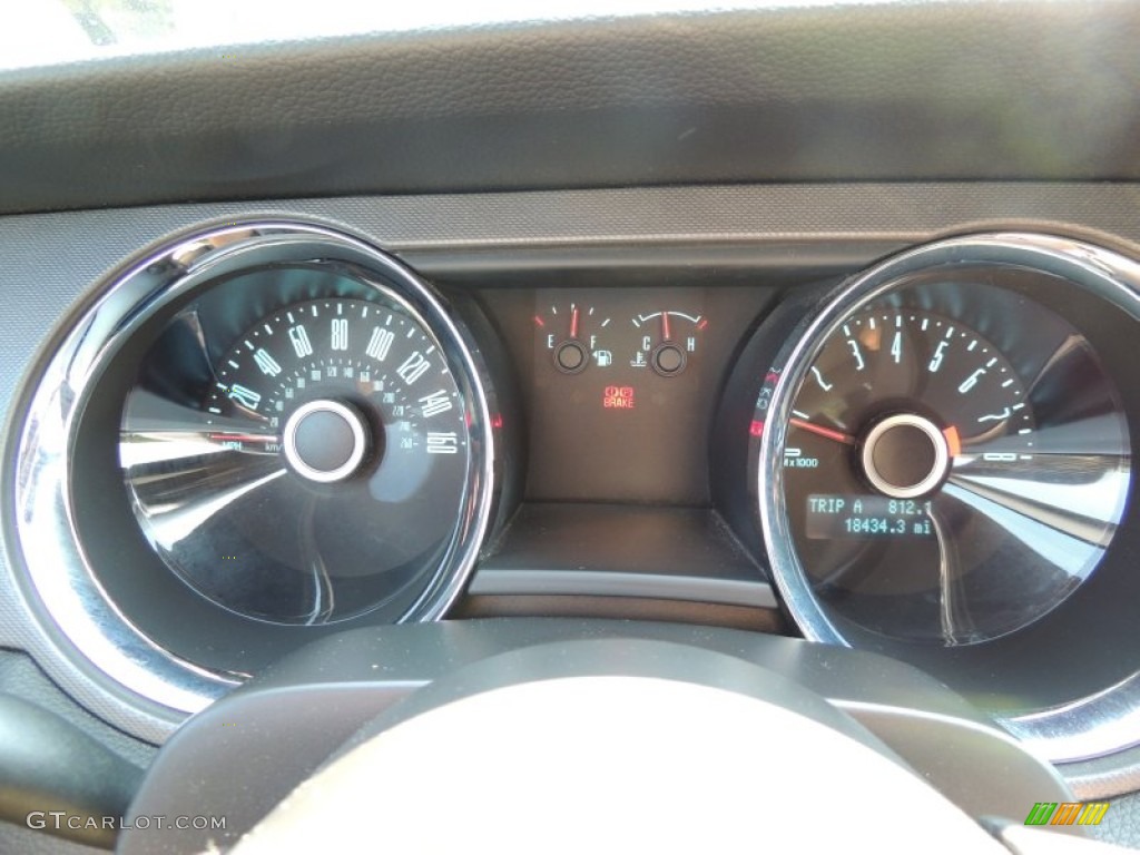 2014 Ford Mustang GT Convertible Gauges Photo #85561214