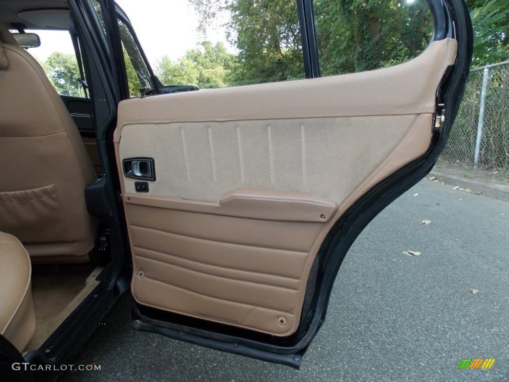 1991 Saab 900 S Sedan Tan Door Panel Photo #85561640