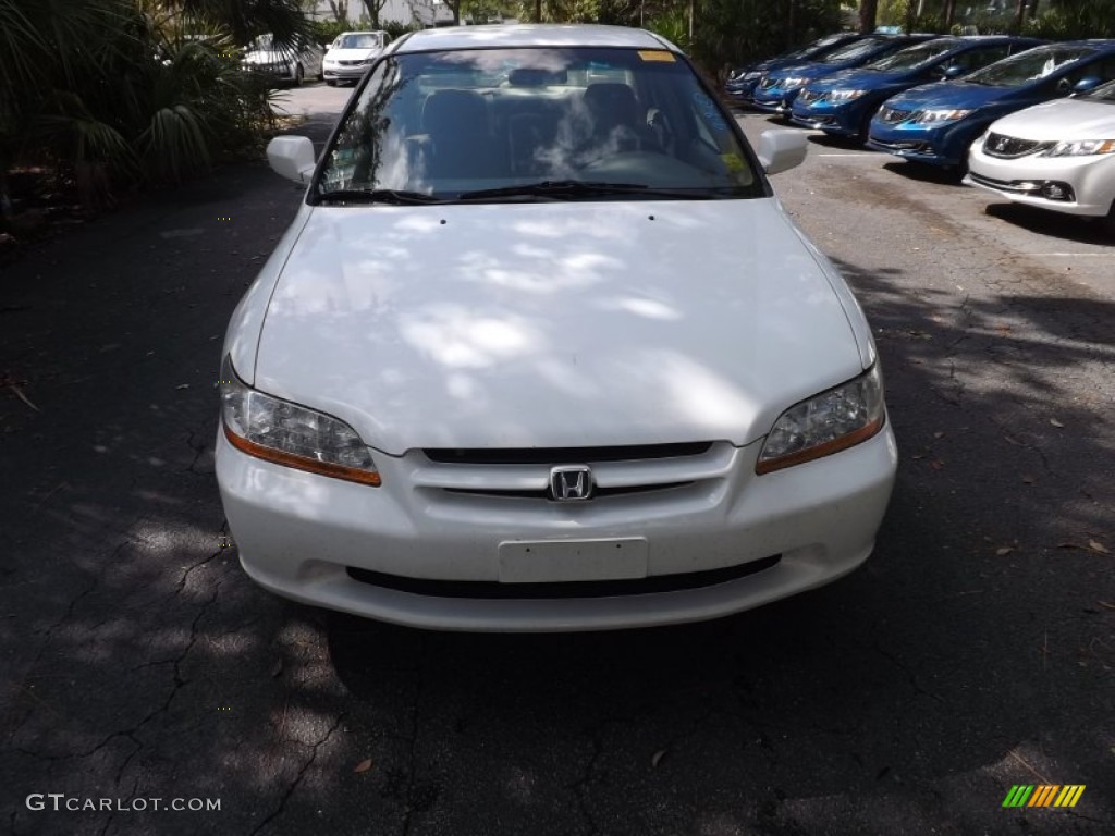 1999 Accord LX V6 Sedan - Taffeta White / Ivory photo #2
