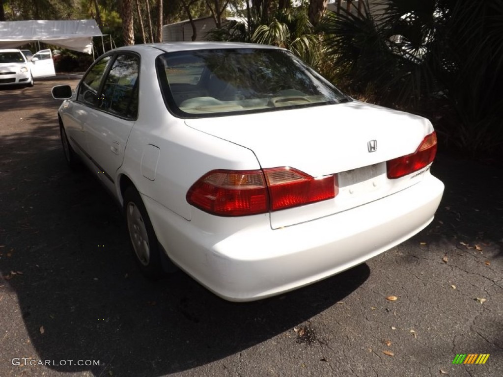 1999 Accord LX V6 Sedan - Taffeta White / Ivory photo #6