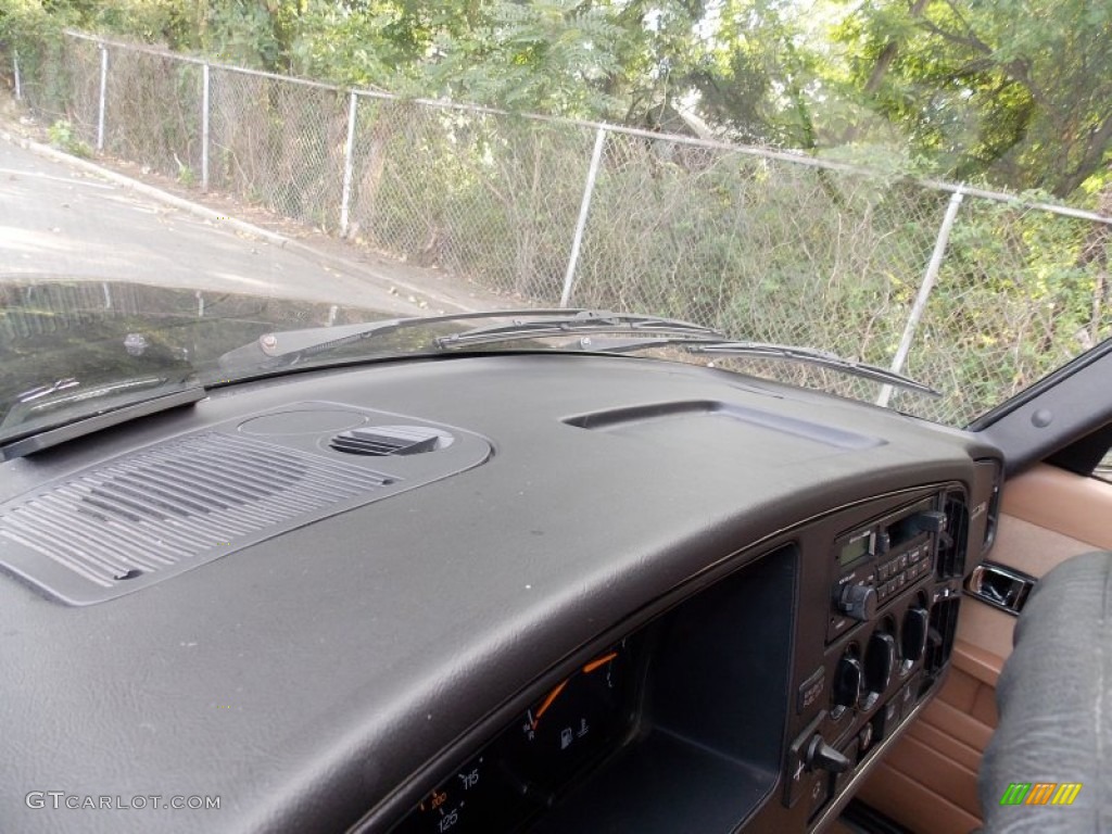 1991 900 S Sedan - Black / Tan photo #38