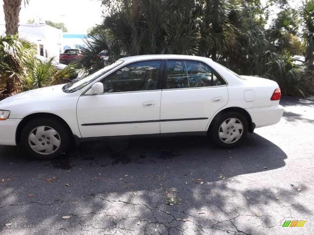 1999 Accord LX V6 Sedan - Taffeta White / Ivory photo #10
