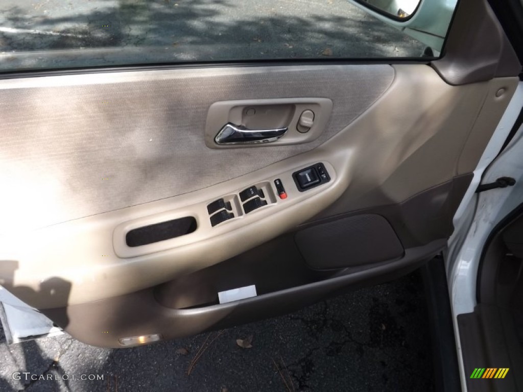 1999 Accord LX V6 Sedan - Taffeta White / Ivory photo #11