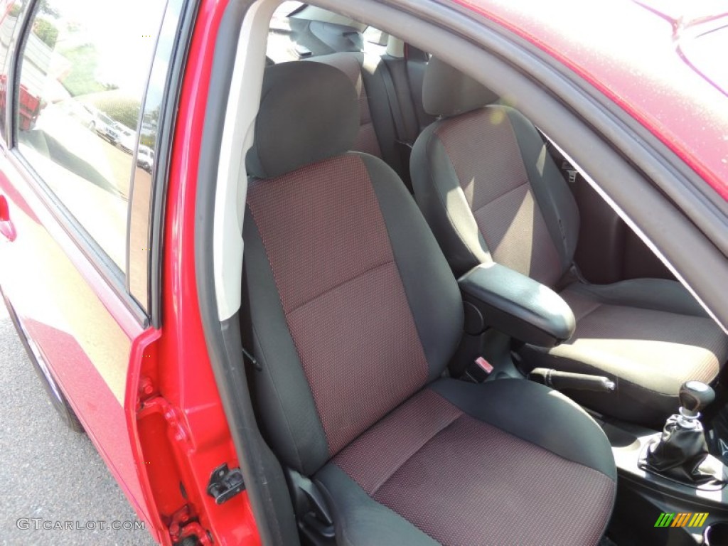 Charcoal/Red Interior 2006 Ford Focus ZX4 ST Sedan Photo #85562303