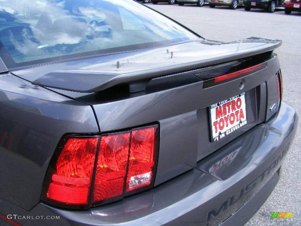 2003 Mustang V6 Coupe - Dark Shadow Grey Metallic / Medium Graphite photo #24