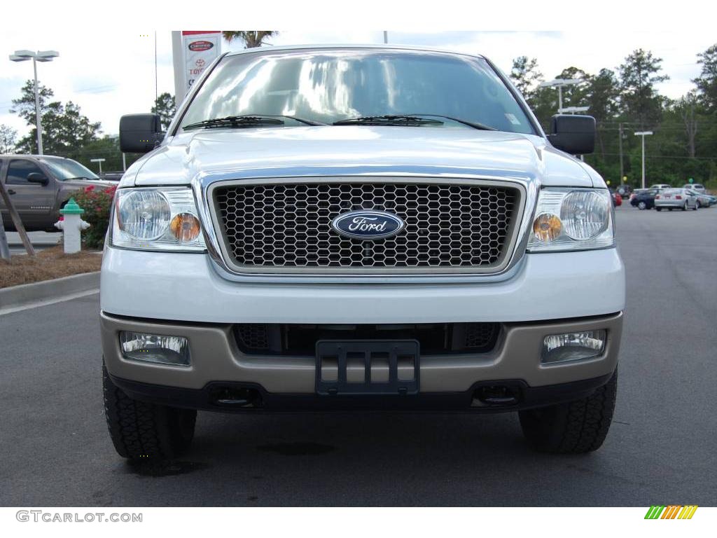 2004 F150 Lariat SuperCrew 4x4 - Oxford White / Tan photo #2