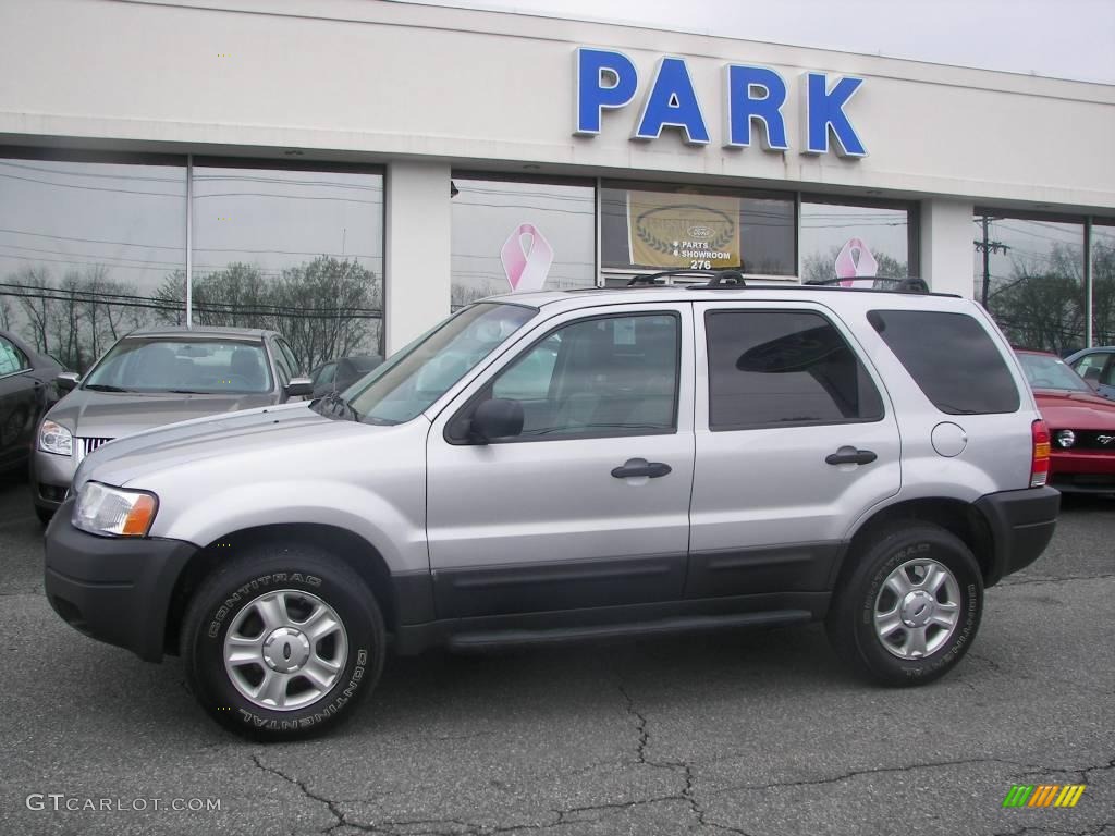 2004 Escape XLT V6 4WD - Satin Silver Metallic / Medium/Dark Flint photo #22