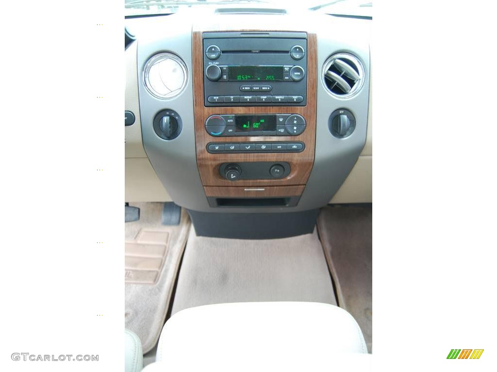 2004 F150 Lariat SuperCrew 4x4 - Oxford White / Tan photo #14