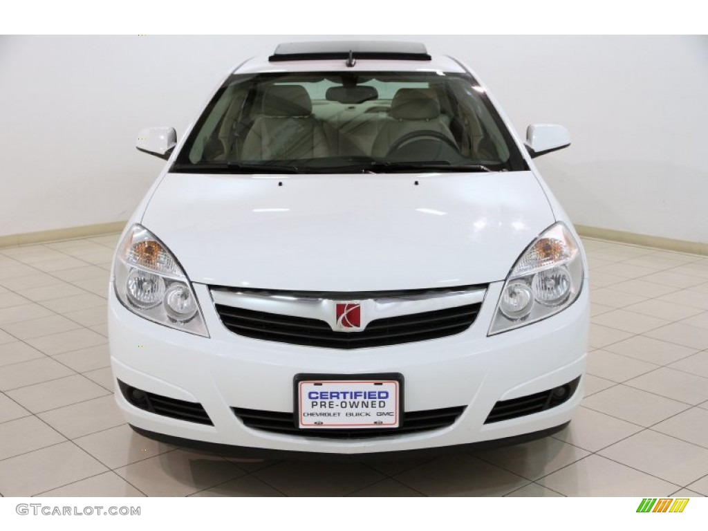 2009 Aura XR V6 - Polar White / Tan photo #2