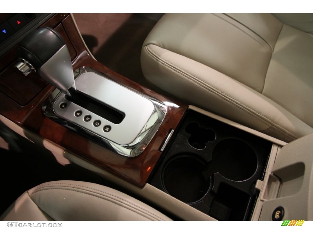 2009 Aura XR V6 - Polar White / Tan photo #11