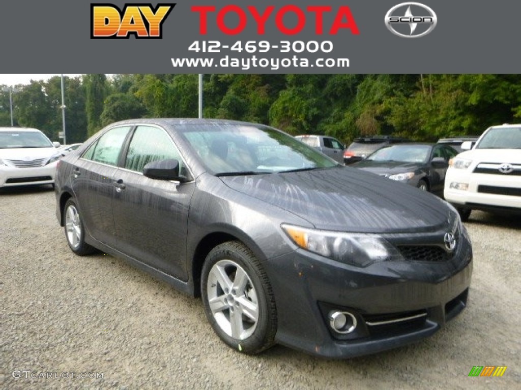 2014 Camry SE - Magnetic Gray Metallic / Black/Ash photo #1