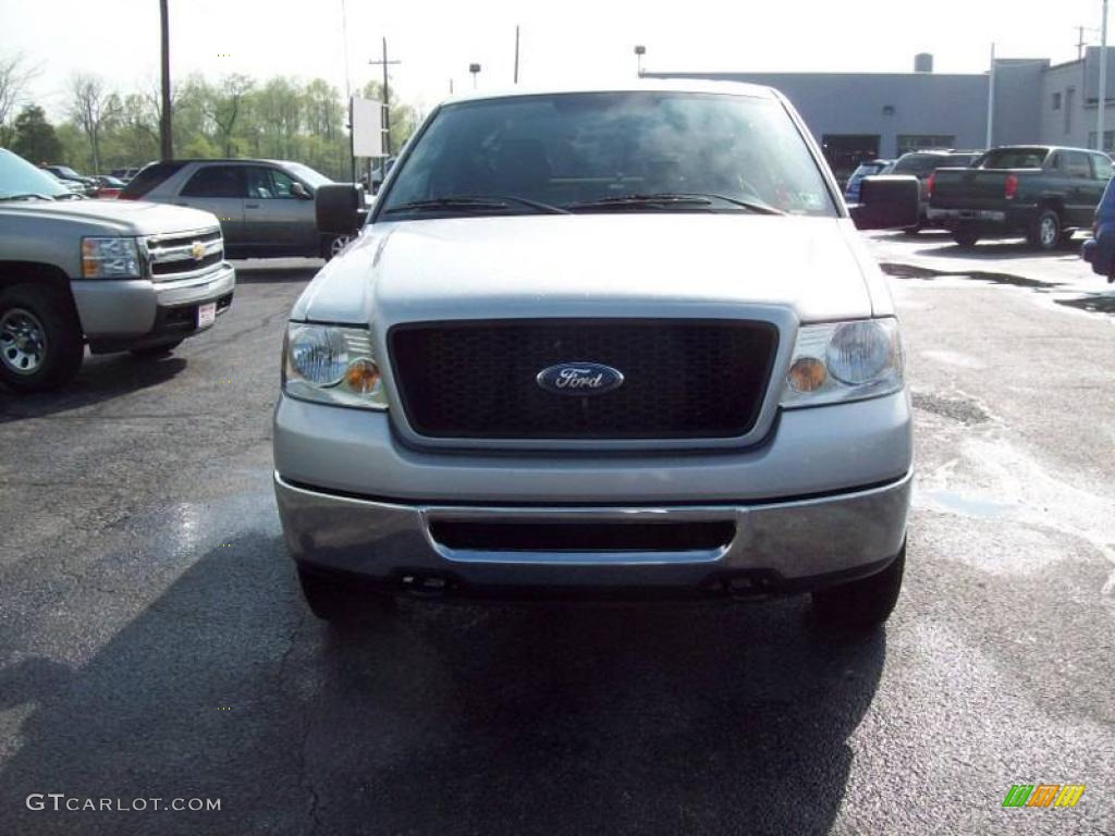 2006 F150 XLT SuperCab 4x4 - Silver Metallic / Medium Flint photo #16