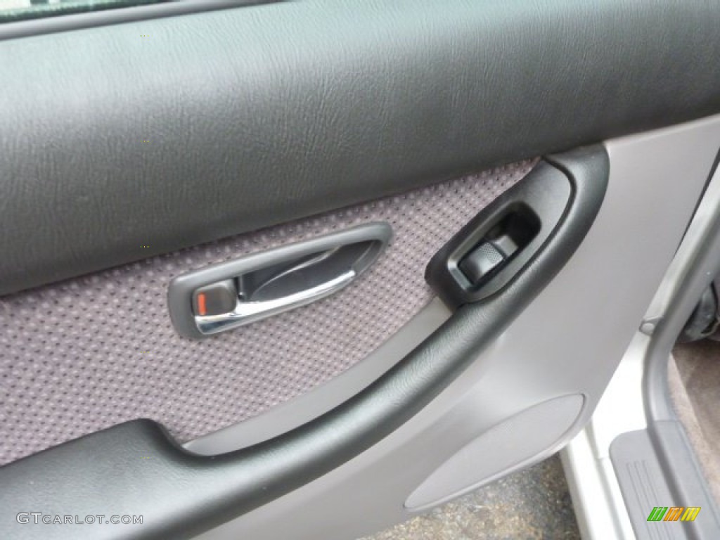 2003 Legacy L Wagon - Titanium Pearl / Gray photo #15