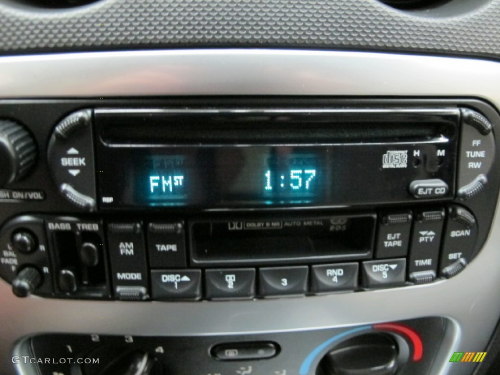 2004 Jeep Liberty Limited 4x4 Audio System Photos