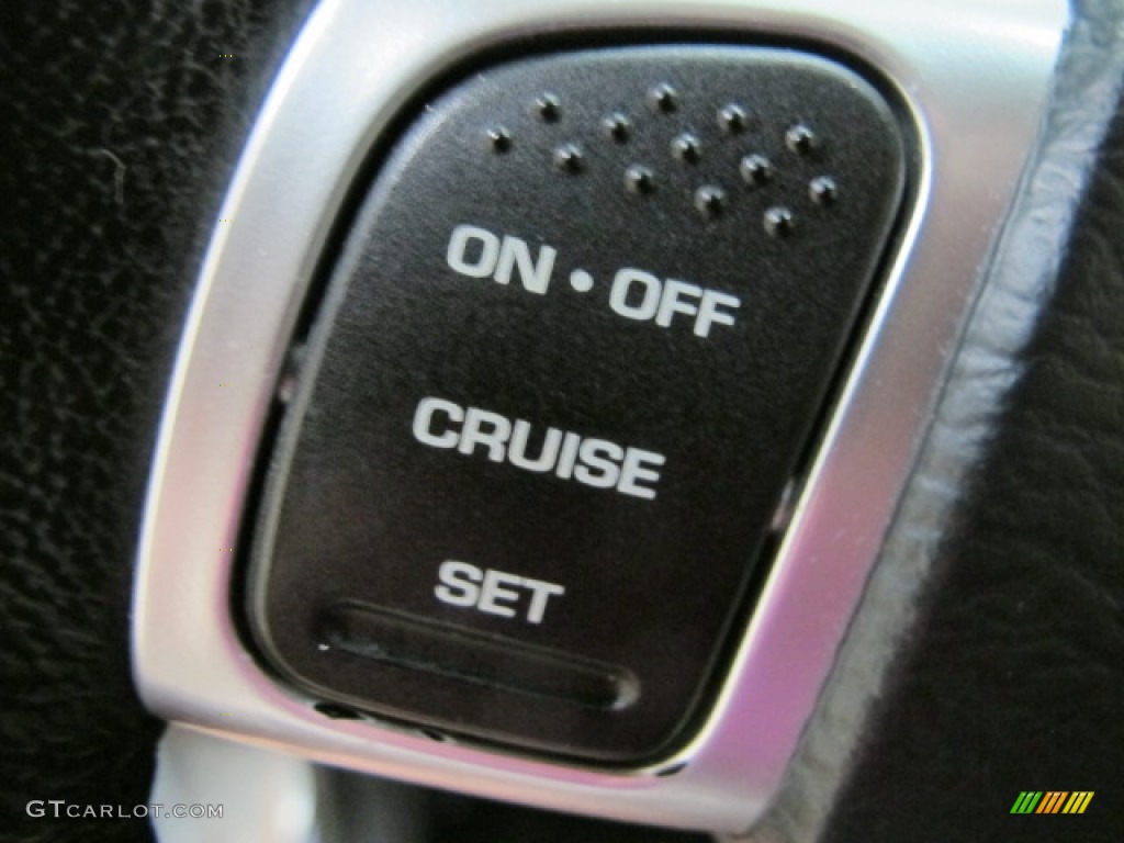 2004 Jeep Liberty Limited 4x4 Controls Photo #85577225