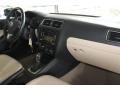Black - Jetta SE Sedan Photo No. 35