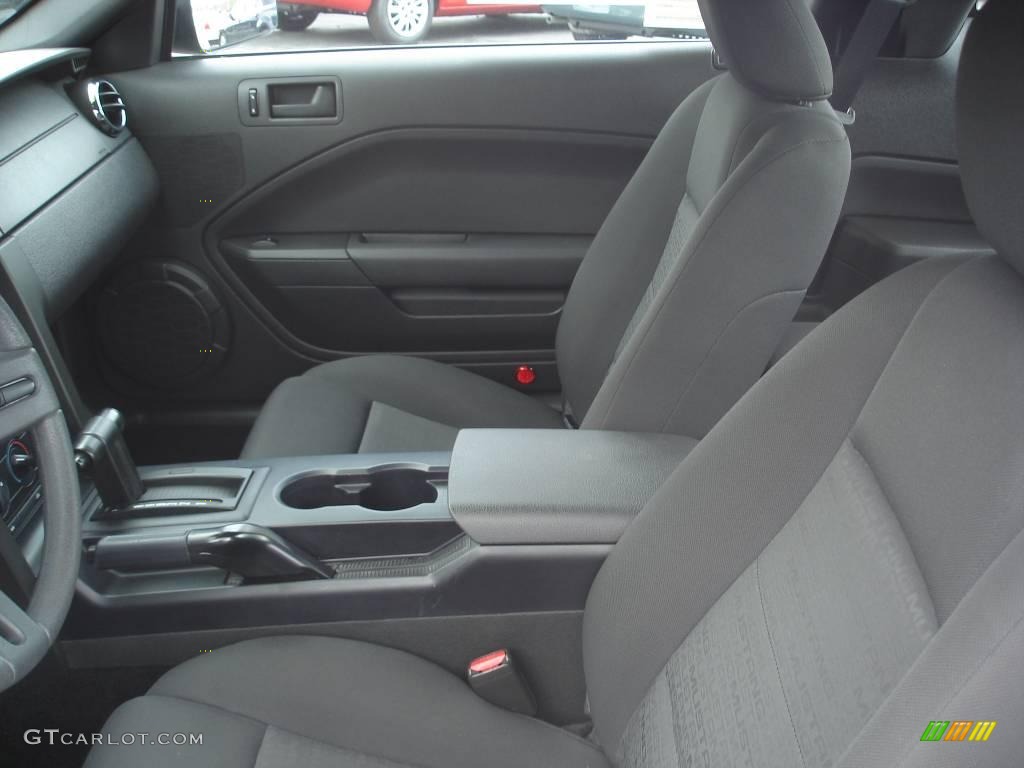 2006 Mustang V6 Deluxe Coupe - Torch Red / Dark Charcoal photo #8