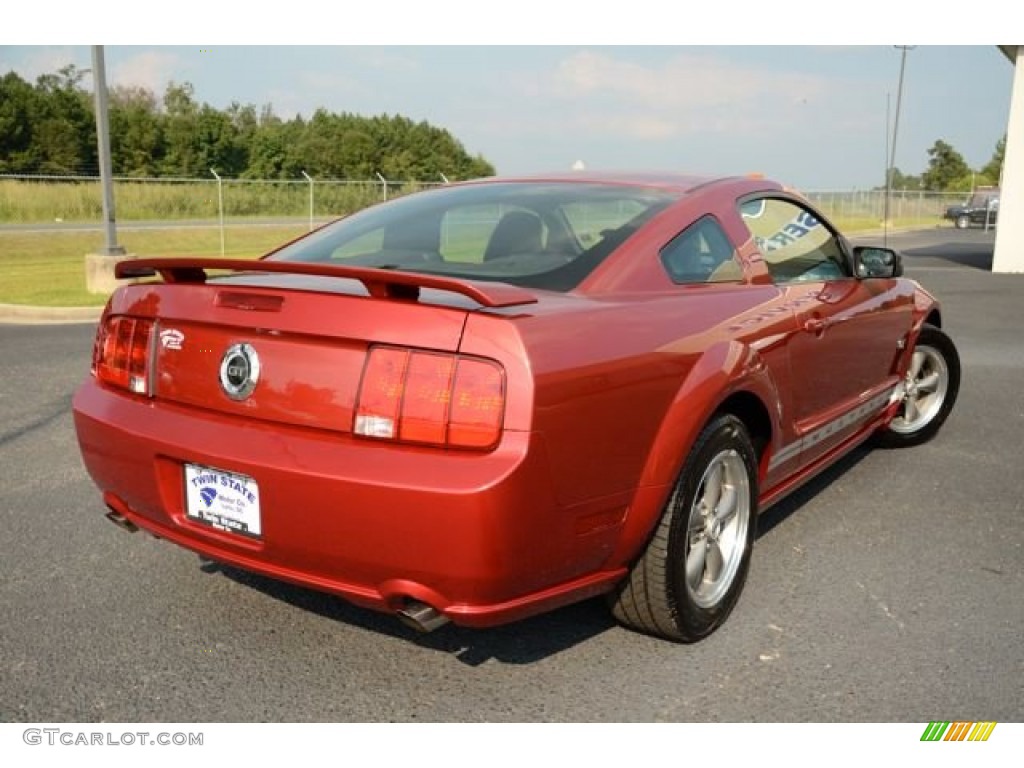 2006 Mustang GT Premium Coupe - Redfire Metallic / Dark Charcoal photo #5