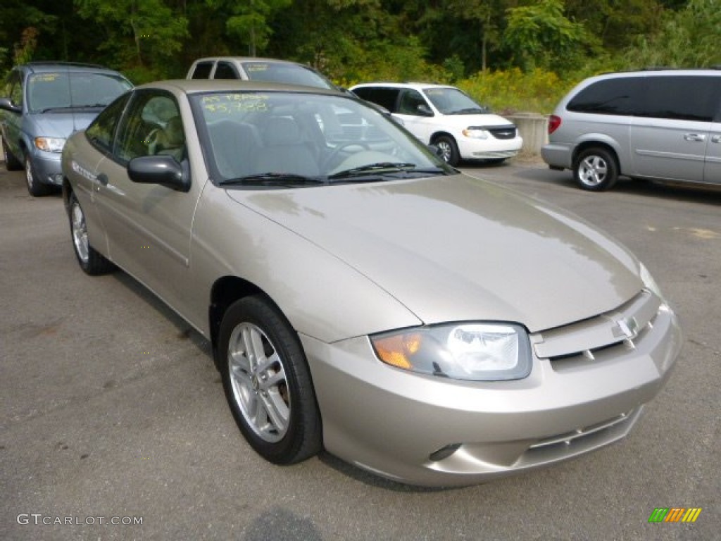2004 Cavalier Coupe - Sandrift Metallic / Neutral photo #5