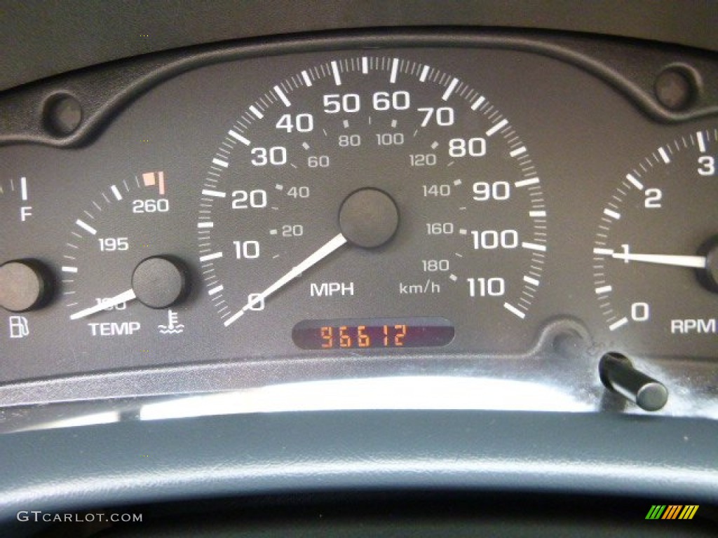 2004 Chevrolet Cavalier Coupe Gauges Photo #85583033