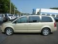 White Gold Pearl - Grand Caravan SE Hero Photo No. 6