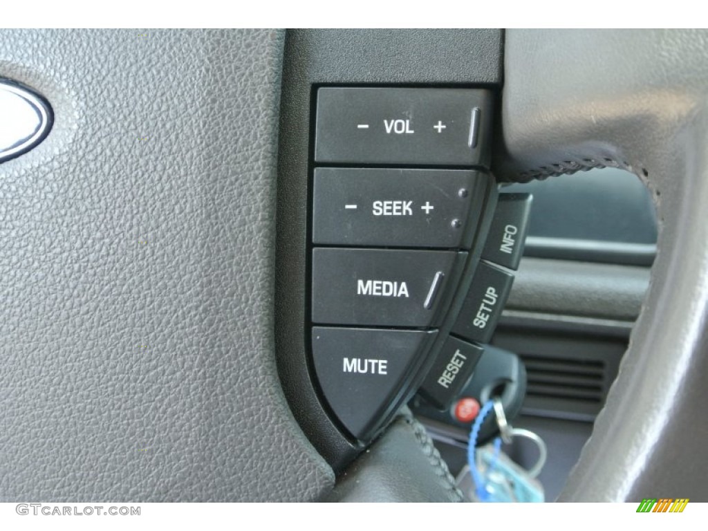 2008 Ford Taurus X Limited Controls Photo #85585994