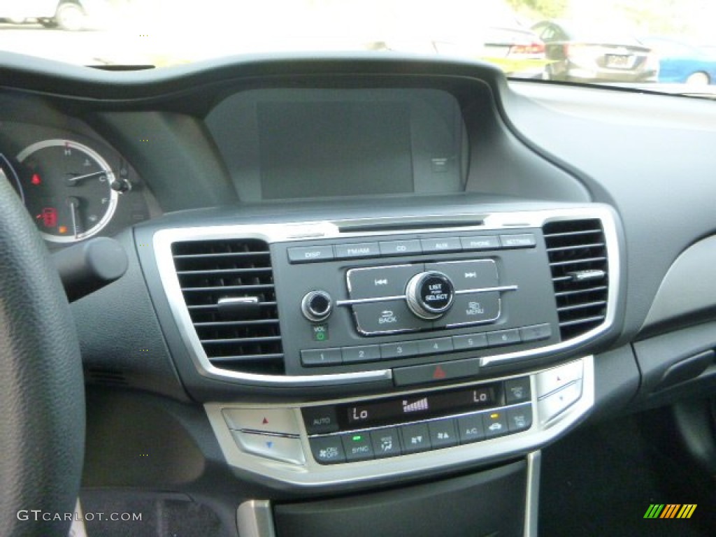 2014 Honda Accord LX Sedan Controls Photo #85587560