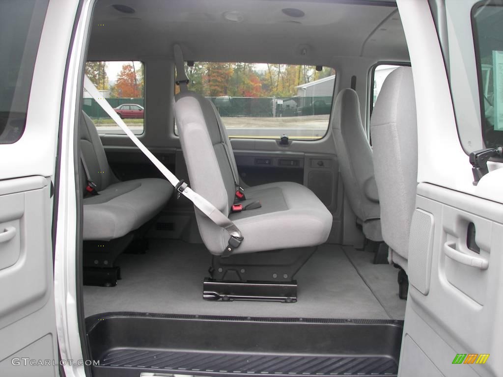 2008 E Series Van E350 Super Duty XLT 15 Passenger - Silver Metallic / Medium Flint photo #4