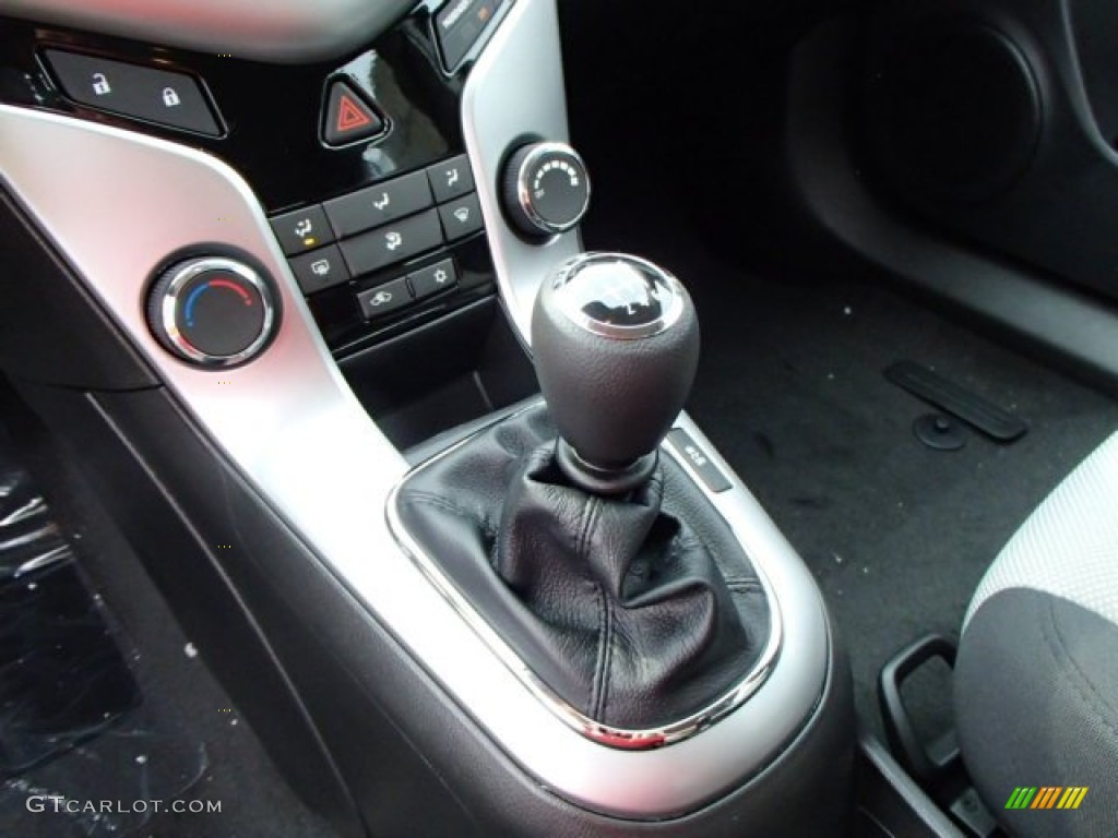 2014 Chevrolet Cruze LS 6 Speed Manual Transmission Photo 85587911