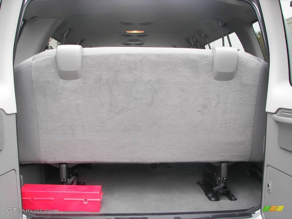 2008 E Series Van E350 Super Duty XLT 15 Passenger - Silver Metallic / Medium Flint photo #10