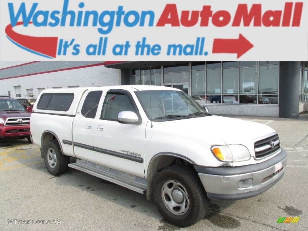 2000 Tundra SR5 Extended Cab 4x4 - Natural White / Oak photo #1