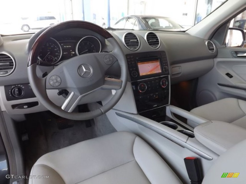 Ash Interior 2010 Mercedes-Benz ML 350 4Matic Photo #85595158