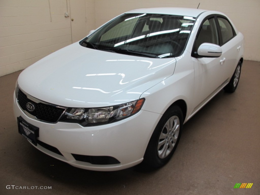 2013 Forte EX - Clear White / Black photo #4
