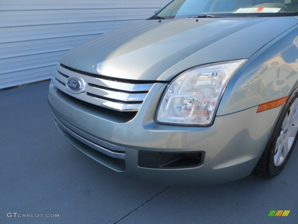 2006 Fusion SE V6 - Titanium Green Metallic / Camel photo #10