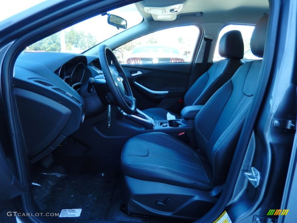 2014 Focus SE Sedan - Sterling Gray / Charcoal Black photo #6