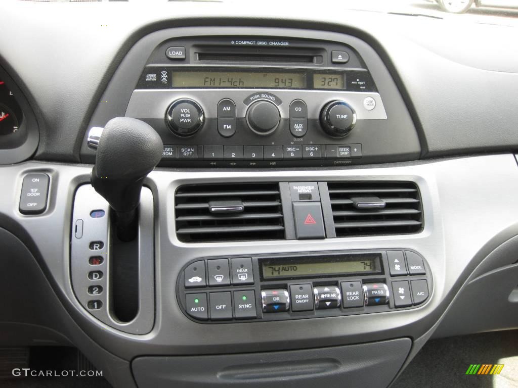 2007 Honda Odyssey EX Controls Photo #8560691